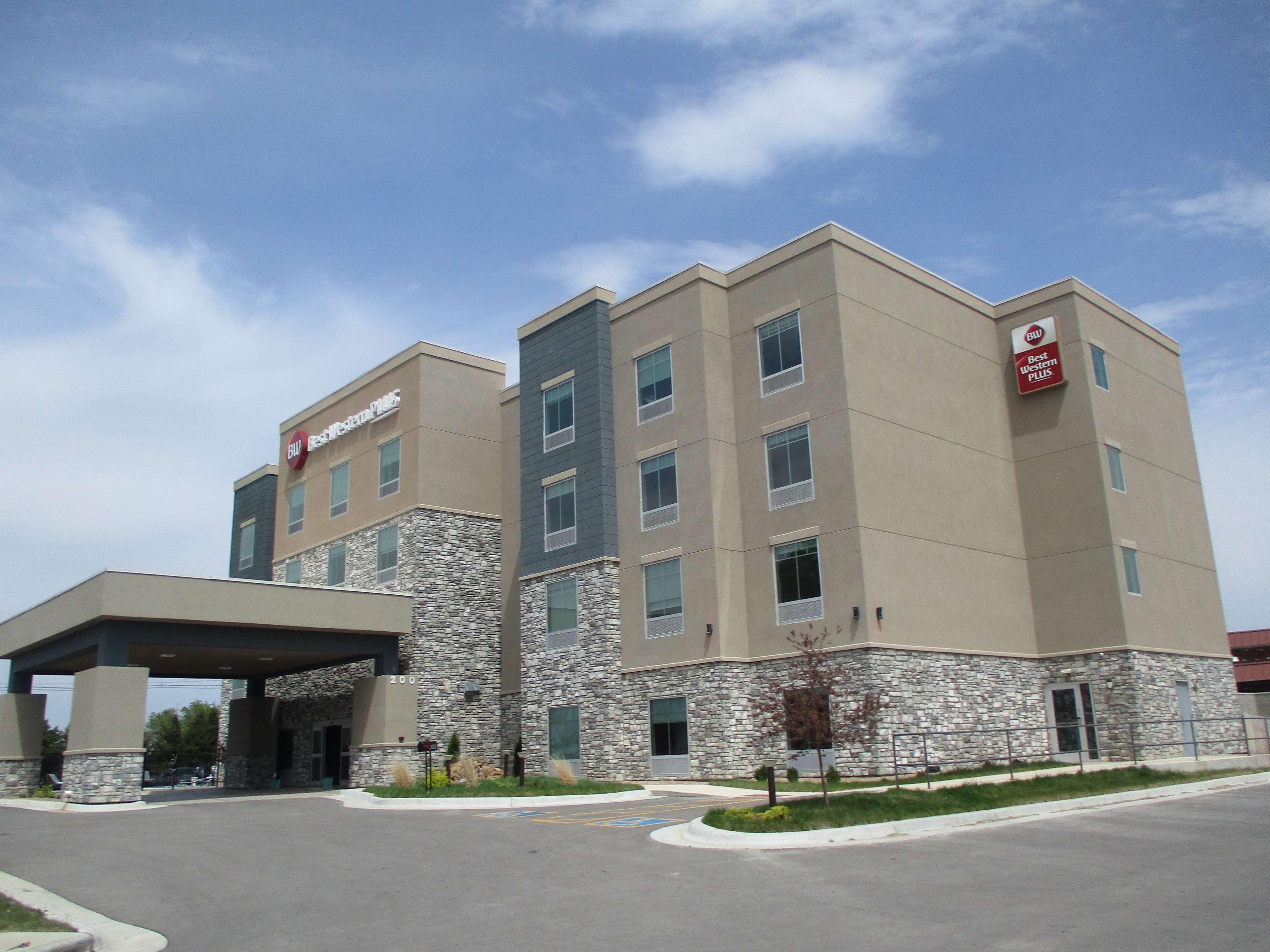 Best Western Plus Mcpherson Exterior photo